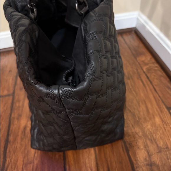Black Quilted Tote Bag - Picture 9 of 9